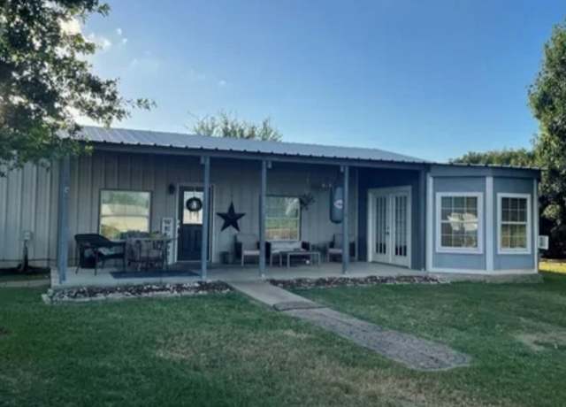 Property at 616 S Rockdale St, Lexington, TX 78947, 2 baths