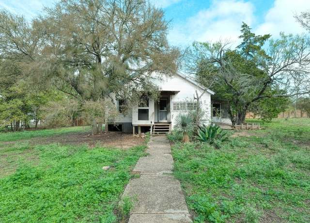 Property at 116 Hart Ln, Cedar Creek, TX 78612, 1 bed, 1.5 baths