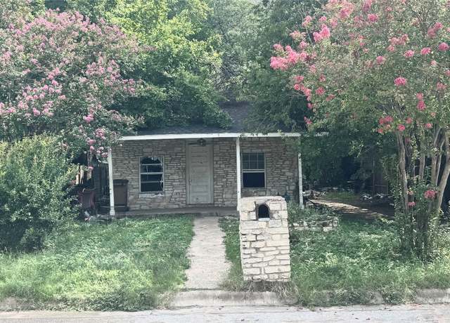 Property at 2904 Castro St, Austin, TX 78702, 2 beds, 1 bath