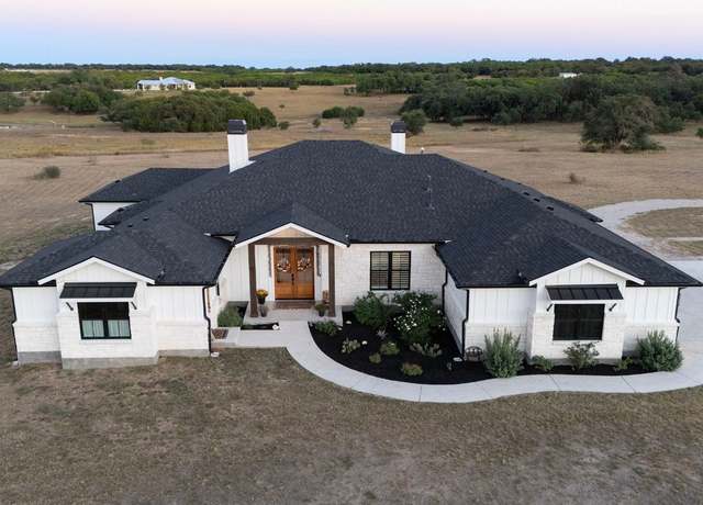 Property at 345 Judges Rd, Burnet, TX 78611, 6 beds, 4.5 baths