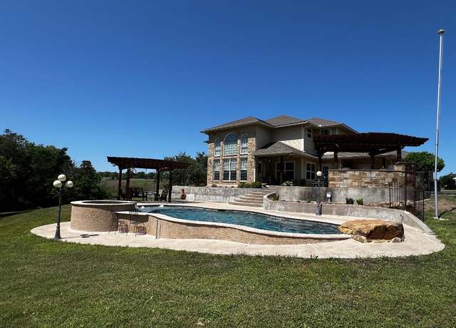 Property at 270 Timberlake Dr, La Grange, TX 78945, 5 beds, 3.5 baths