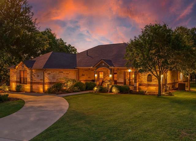 Property at 104 Standing Oak Dr, Georgetown, TX 78633, 4 beds, 4 baths