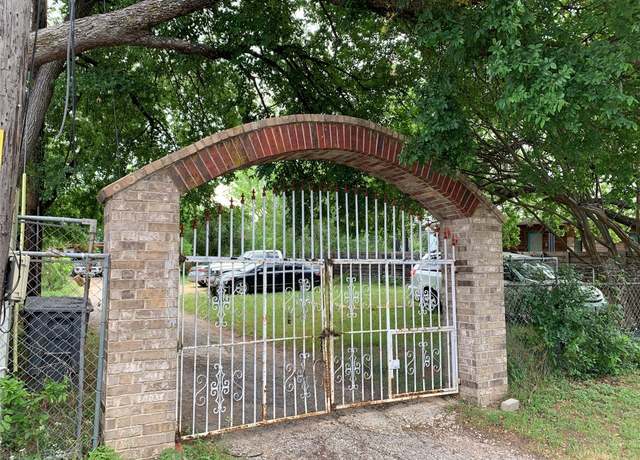 Property at 4811 Santa Anna St, Austin, TX 78721, 4 beds, 2 baths