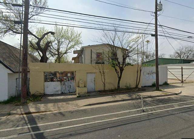 Property at 2605 E 5th St E, Austin, TX 78702, 1 bed, 1 bath