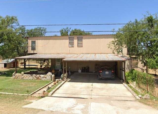 Property at 3230 Harbor Dr, Brownwood, TX 76857, 3 beds, 2 baths