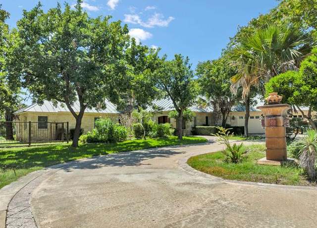 Property at 2015 E State Highway 29, Burnet, TX 78611, 4 beds, 3 baths