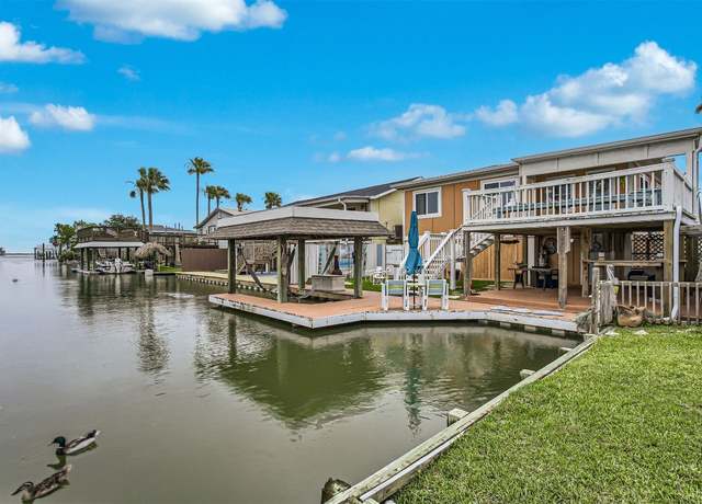 Property at 12 Highland Dr, Hitchcock, TX 77563, 3 beds, 1.5 baths