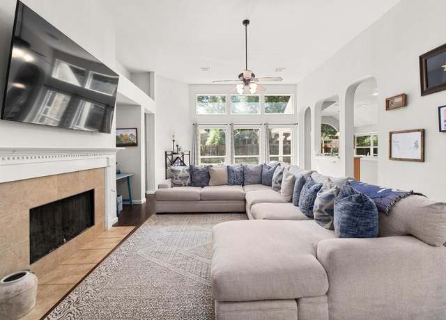 Property at 10609 Thoroughbred Dr, Austin, TX 78748, 3 beds, 2 baths