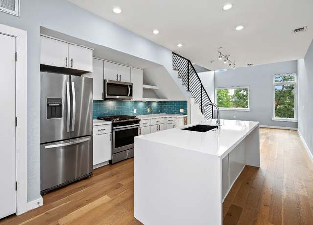 Property at 2002 E 7th St #204, Austin, TX 78702, 1 bed, 1.5 baths