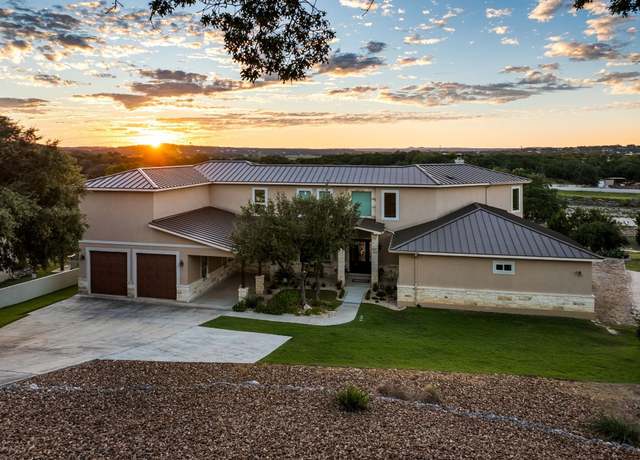 Property at 1472 Kings Cove Dr, Canyon Lake, TX 78133, 3 beds, 2.5 baths
