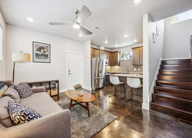 Property at 1139 3/4 Gunter St Unit B, Austin, TX 78721, 2 beds, 2 baths