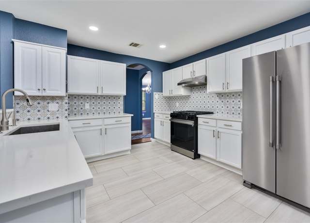 Property at 207 Presidio Dr, Leander, TX 78641, 4 beds, 2.5 baths