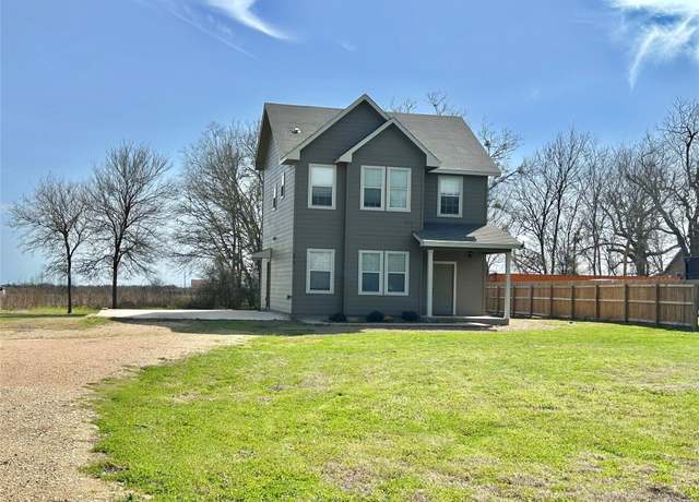 Property at 3805 Us-290 Hwy E, Paige, TX 78659, 3 beds, 2.5 baths