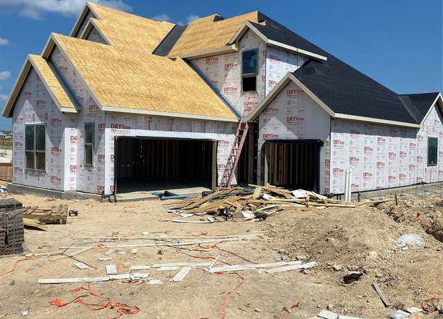 Property at 314 Yaklin Dr, Liberty Hill, TX 78642, 4 beds, 4.5 baths