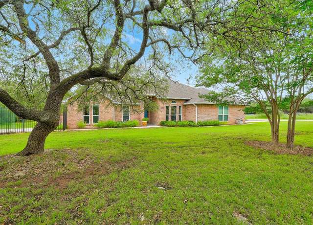 Property at 9840 N Live Oak Rd, Salado, TX 76571, 3 beds, 2.5 baths