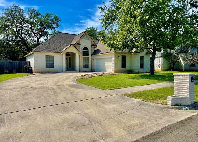 Property at 1816 Lancaster St, San Marcos, TX 78666, 3 beds, 2 baths