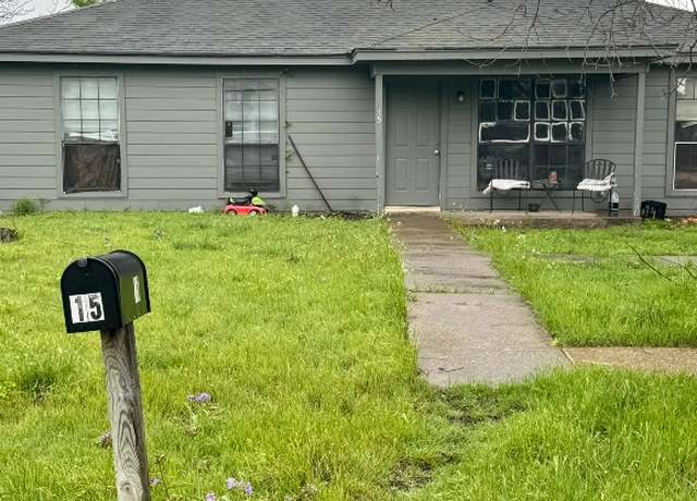 Property at 15 S 19th St, Temple, TX 76504, 4 beds, 2 baths