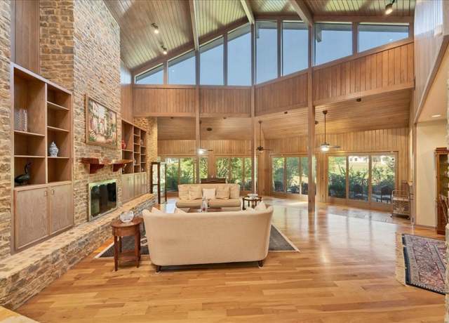 Property at 100 Silver Spur, Horseshoe Bay, TX 78657, 3 beds, 4 baths