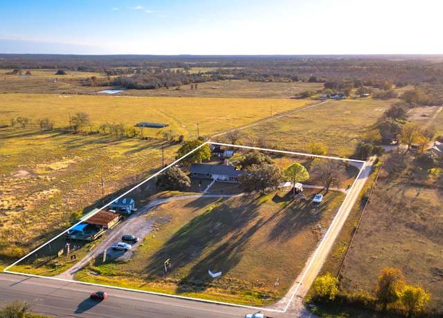 Property at 3777 San Marcos Hwy, Luling, TX 78648, 3 beds, 1.5 baths