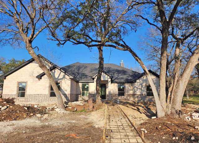 Property at 624 Bald Eagle Loop, Salado, TX 76571, 4 beds, 3 baths