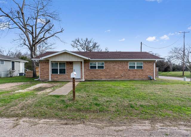 Property at 301 E 1st St, Rockdale, TX 76567, 3 beds, 1.5 baths