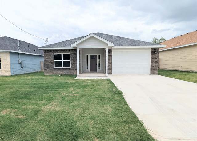 Property at 1708 E Ave G, Lampasas, TX 76550, 3 beds, 2 baths