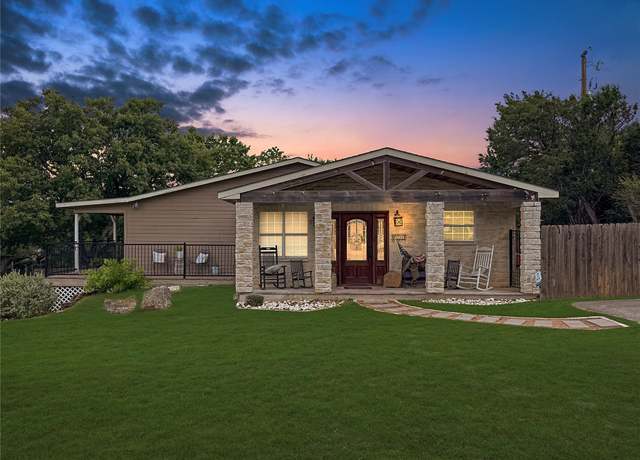 Property at 729 Trail Crest Dr, Canyon Lake, TX 78133, 3 beds, 2 baths