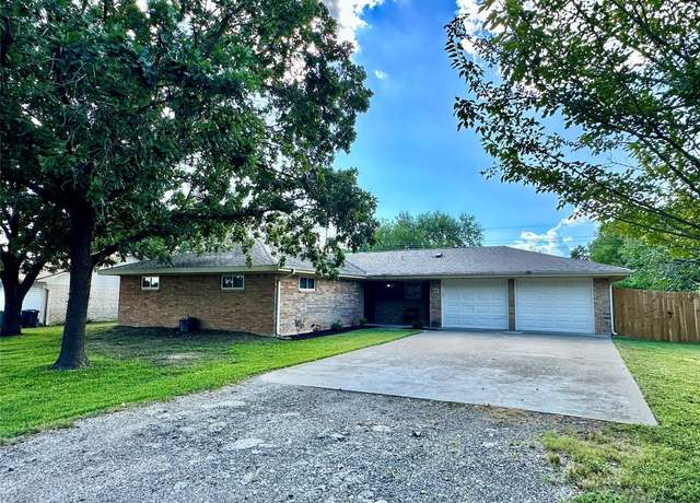 Property at 108 S Sunshine Ln, Little River Academy, TX 76554, 3 beds, 2 baths