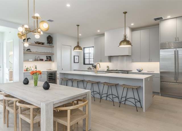 Property at 1702 Bauerle Ave, Austin, TX 78704, 4 beds, 2.5 baths