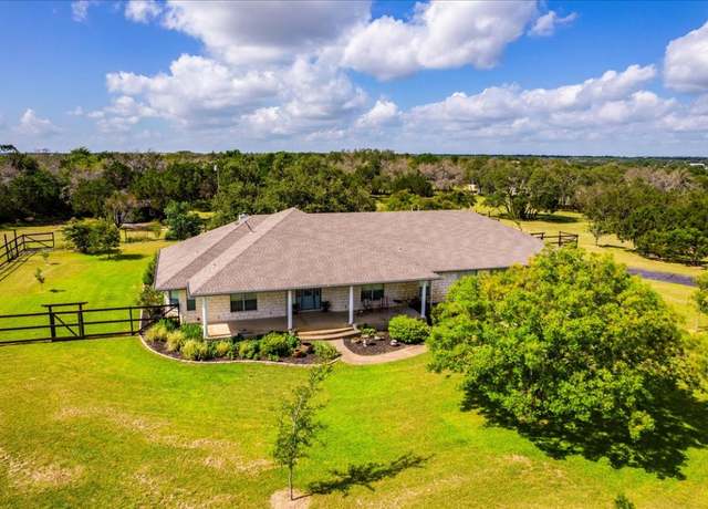 Property at 264 N Showhorse Dr, Liberty Hill, TX 78642, 4 beds, 3 baths