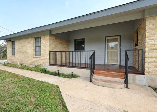 Property at 2018 Chaparral Park Rd, Manchaca, TX 78652, 3 beds, 2 baths
