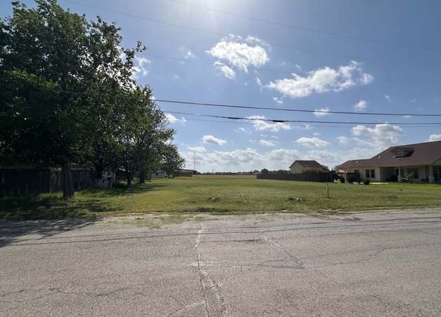 Property at 1200 Torres St, Lockhart, TX 78644