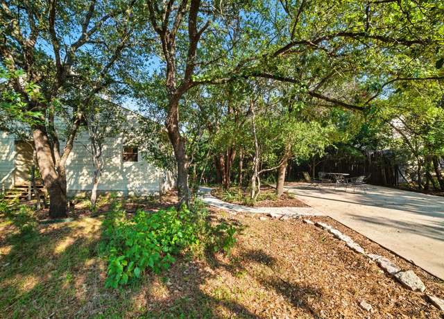 Property at 2909 Niagara Dr, Austin, TX 78733, 3 beds, 2 baths