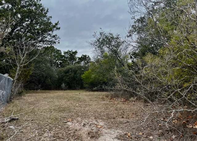 Property at 207 Singleton Dr, Spicewood, TX 78669