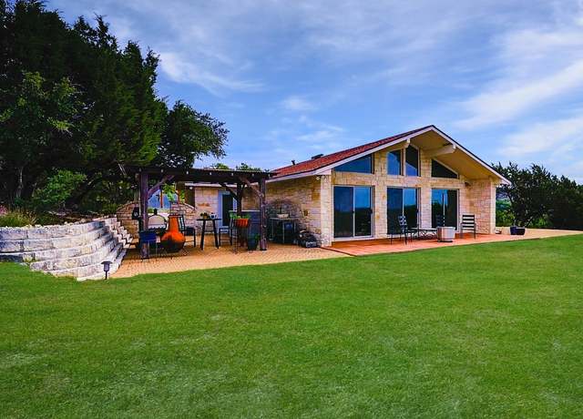 Property at 1231 Montell Rd, Wimberley, TX 78676, 3 beds, 2 baths