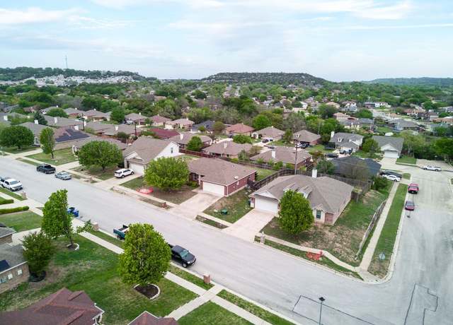 Property at 1704 Walker Place Blvd, Copperas Cove, TX 76522, 3 beds, 2 baths