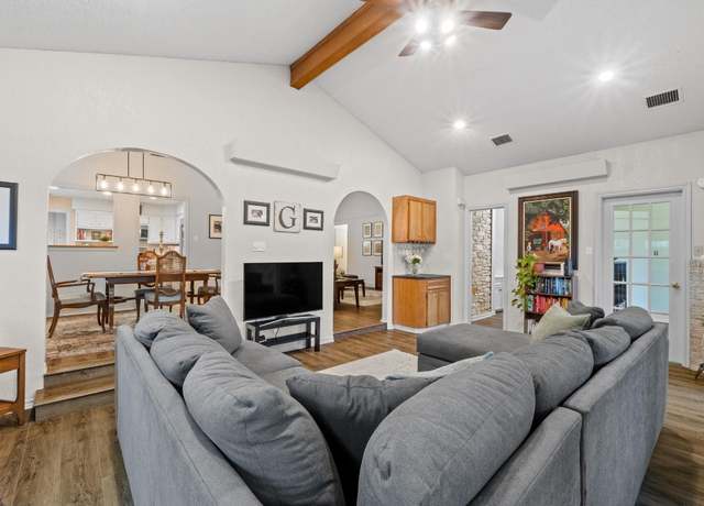 Property at 504 Greenwood Dr, Georgetown, TX 78628, 3 beds, 2.5 baths