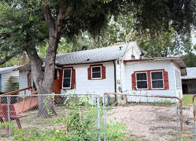 Property at 1115 Kirk Ave, Austin, TX 78702, 3 beds, 1 bath
