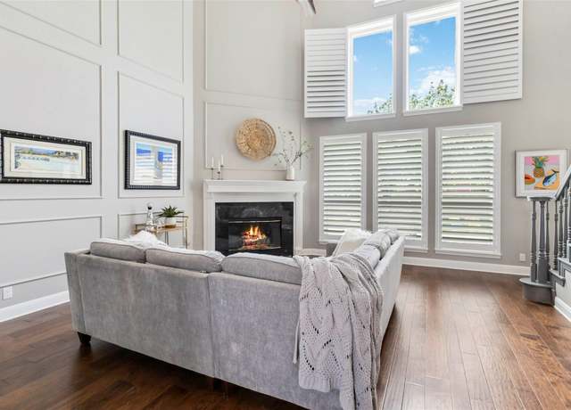 Property at 10601 Showboat Cv, Austin, TX 78730, 5 beds, 4 baths