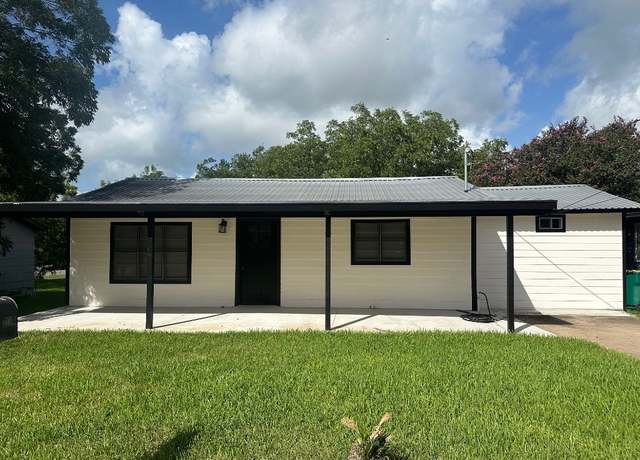 Property at 719 Eckel St, La Grange, TX 78945, 1 bed, 2 baths