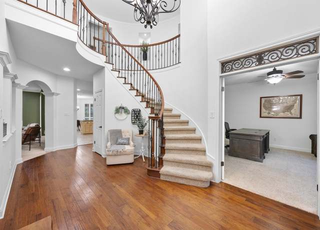 Property at 1918 Plantation Dr, Round Rock, TX 78681, 4 beds, 3.5 baths