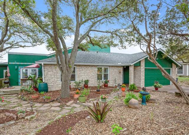 Property at 6906 Chinook Dr, Austin, TX 78736, 3 beds, 2 baths
