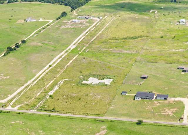 Property at 1450 County Road 465, Elgin, TX 78621