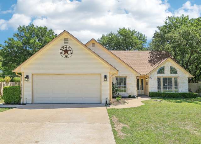 Property at 404 Homestead Rd, Kyle, TX 78640, 3 beds, 2 baths