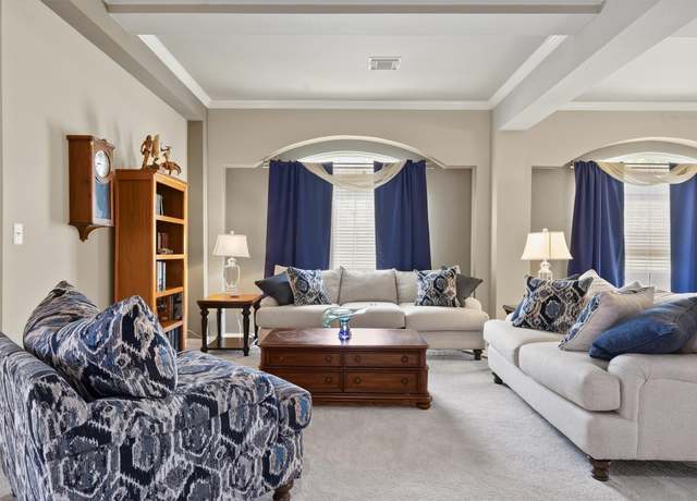 Property at 2204 Chincho Dr, Pflugerville, TX 78660, 4 beds, 3 baths