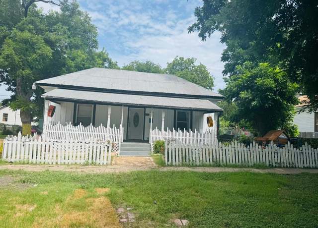Property at 1014 S 3rd St, Temple, TX 76504, 4 beds, 2 baths
