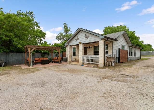 Property at 2600 Gardenia Dr, Austin, TX 78727, 3 beds, 2 baths