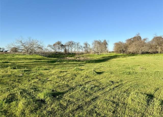 Property at 105 Hall Rd, Luling, TX 78648