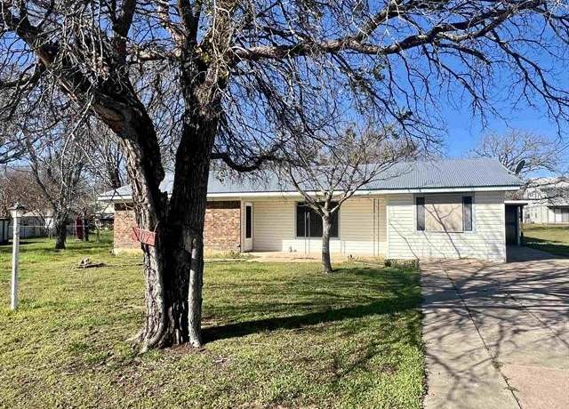 Property at 107 N Greenwood Dr, Buchanan Dam, TX 78609, 3 beds, 1.5 baths