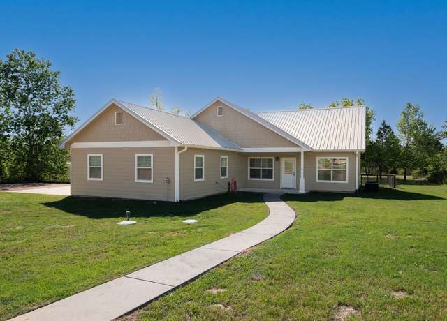 Property at 125 Brahman Ct, Bastrop, TX 78602, 3 beds, 3 baths